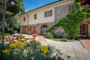 Retreat surrounded by greenery with pool and Wi-Fi - Image 5