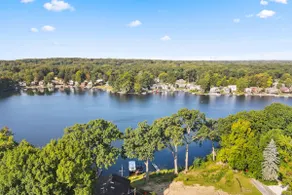 NEW! The Lakeside Cottage - Close to everything! - Image 2