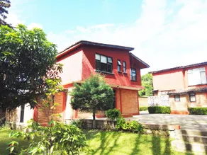 Family villa with pool - Image 5