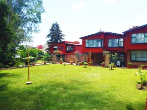 Family villa with pool - Image 4