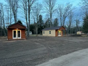 Cabin 4 at the Boondock Inn Resort - Image 3