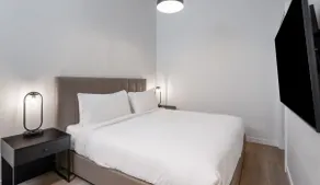 Waterfront Junior One Bedroom Suite - Image 3