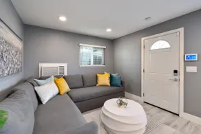 OV Farmhouse Retreat - Image 3