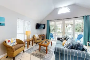 Gulf View, Pool, Balcony, Beach* - Image 2