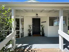 Baringa Cottage Mansfield - Image 2