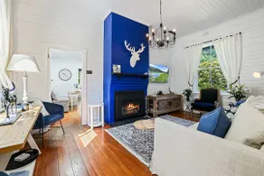 Charming South Leura Mall Cottage with log fire - Image 5