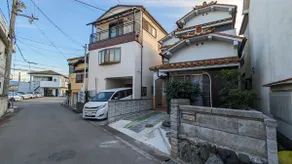 Cozy 5BR Home Sleeps 10/ 10 Min Drive to Airport - Image 3