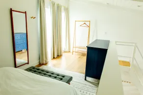Modern, Walkable, Downtown Loft in Front of Park - Image 5