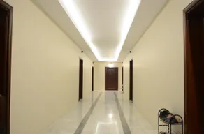 Private suite 26 - Image 5