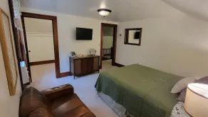 Center Street Nest - Image 5