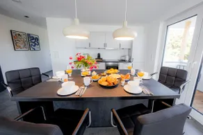 Bonnystay l WiFi l Smart TV l Balcony l Kitchen - Image 3