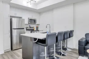 Noir Affair: Modern 2B/2.5B+Office,5G,Free Parking - Image 3