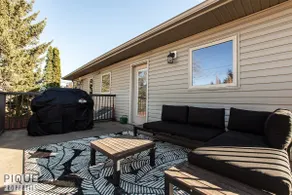 Chic 3BR Modern Home| Wi-Fi | Netflix | Sleeps 8! - Image 2