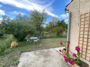 T2: Sing in the shelter. private pool, motorcycle garage - Image 5