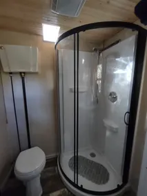 Tiny Caboose Guest House - Image 5