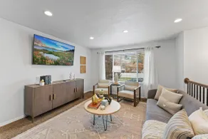 Charming & Comfy ~ Hot Tub ~ Spacious Yard ~ Pkg! - Image 4