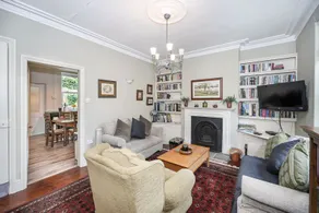 Homely 4 bed cottage, central, clean, characterful - Image 5