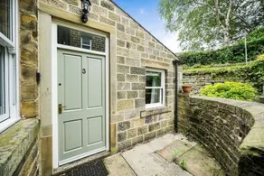 Homely 4 bed cottage, central, clean, characterful - Image 4