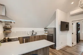 Modern Carriage House 5 Points|RiNO|Downtown - Image 4