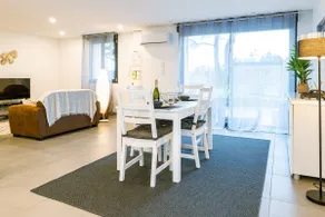 Spacious 3-bedroom Large - Image 4