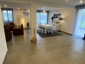 Spacious 3-bedroom Large - Image 3