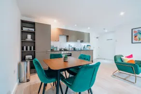 Two Bedroom Urban Retreat in the Heart of Exeter - Image 5