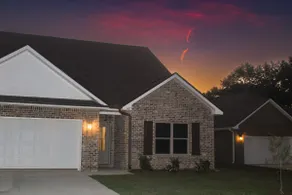 Charming Brand New Home in Foley - Image 3