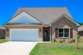 Charming Brand New Home in Foley - Image 2