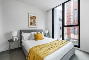 Cambridge Street Cool—A Sleek, Central Balcony Pad - Image 5