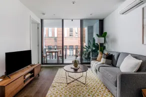 Cambridge Street Cool—A Sleek, Central Balcony Pad - Image 2