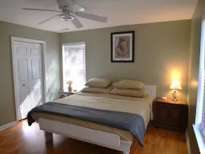 Waterfront island retreat - Image 4