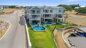 Xanadu Waterfront with Pool, Elevator, Boat Slip - Image 2