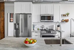 Fantastic West Loop 2 bedroom - Image 5