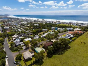 Blue House Surf Shack - Image 2