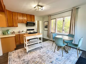 Leelanau Winter Wooded Hideaway + Hot Tub - Image 4
