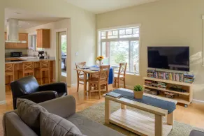 Centrally Located Inside Yosemite's Gates! - Image 4