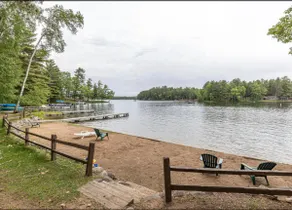 Sandy Bear Chalet with pontoon available for rent - Image 5