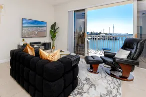 Elegant Waterfront Place for Two/Boca Ciega Resort - Image 3