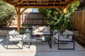 Spacious Oasis w/Jacuzzi & EV Charger 5bdrm - Image 3