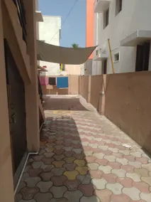 Happy Home - 2 BHK - AC - Luxury Bungalow - Image 3
