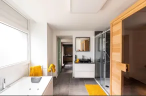 Beautiful studio. - Image 2