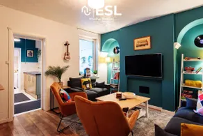 3 bedroom House - Next to Wrexham FC Racecourse Stadium - Image 3