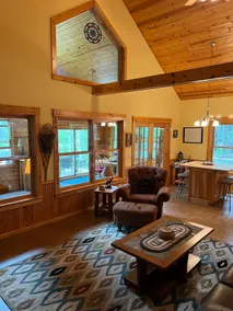 Spacious Summer Escape on Channel - Image 4