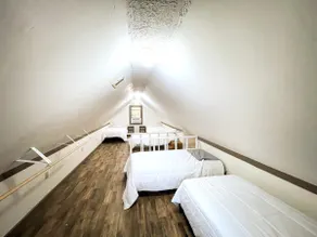 Guest House with Spacious Shop! - Image 5