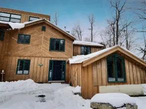 SnowArts, Wood Burning fireplace, Close to slopes - Image 2