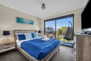 Capri Apartments - 2 Bedroom - Image 5