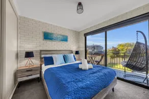 Capri Apartments - 2 Bedroom - Image 3