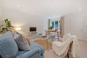 Modern home in Sunninghill - Image 4