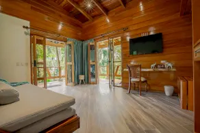 River Cabin - Image 4