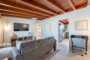 Central Updated Tucson Bungalow - EV Charger - Image 2